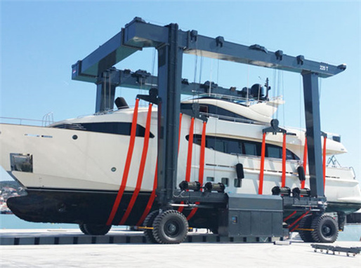 mobile boat hoist 