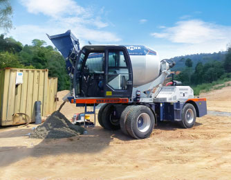 AS 4.0 concrete mixer loader in Peru